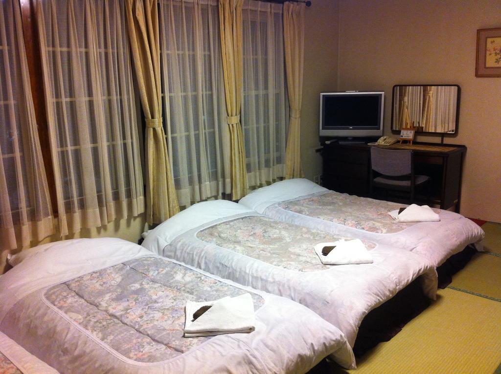 Alpine Wind Bed & Breakfast Hakuba Luaran gambar