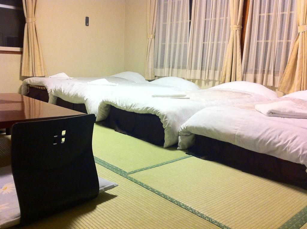 Alpine Wind Bed & Breakfast Hakuba Luaran gambar